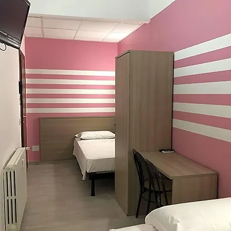Leonardo Da Vinci Hotel *